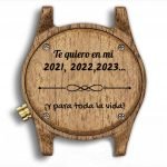 Reloj de madera con personalizacion grabada