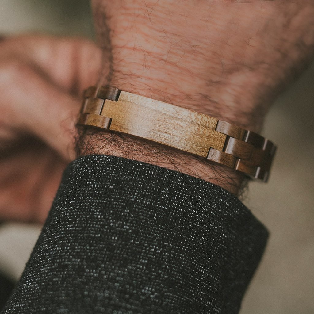 Pulsera de madera de muñeca