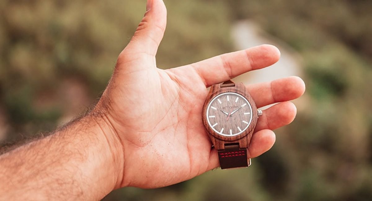 Reloj de madera Dark Walnut