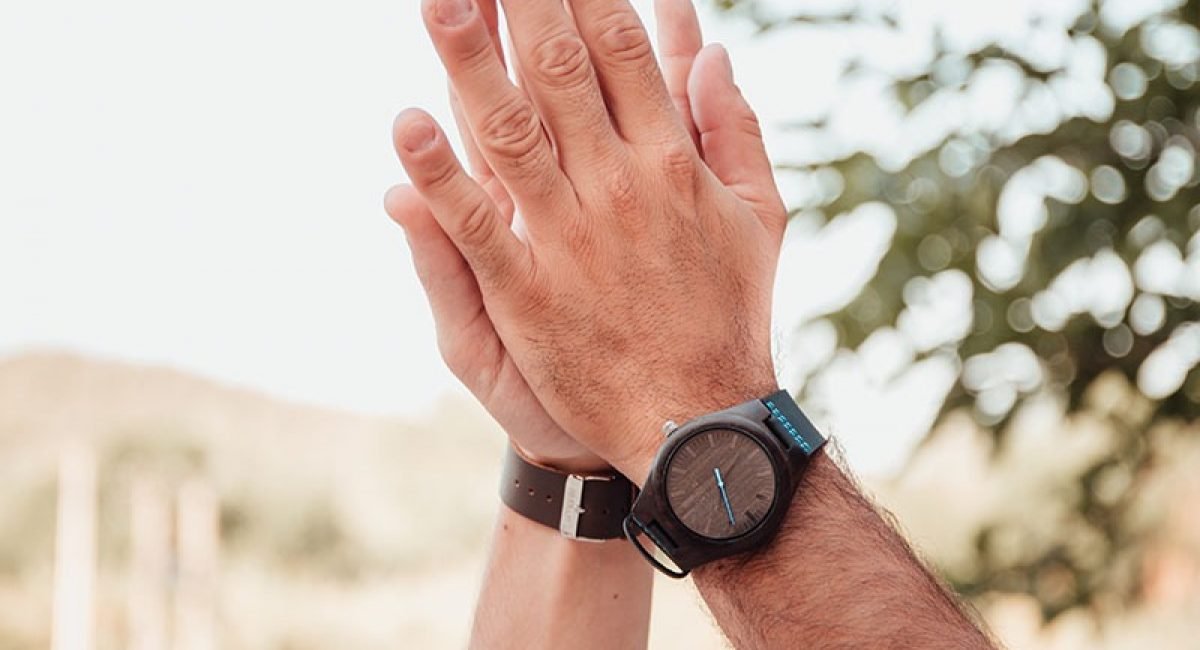 Reloj de madera de muñeca Fuji