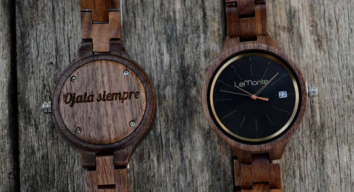 Reloj madera mujer grabado
