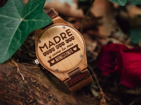 Relojes madera personalizados