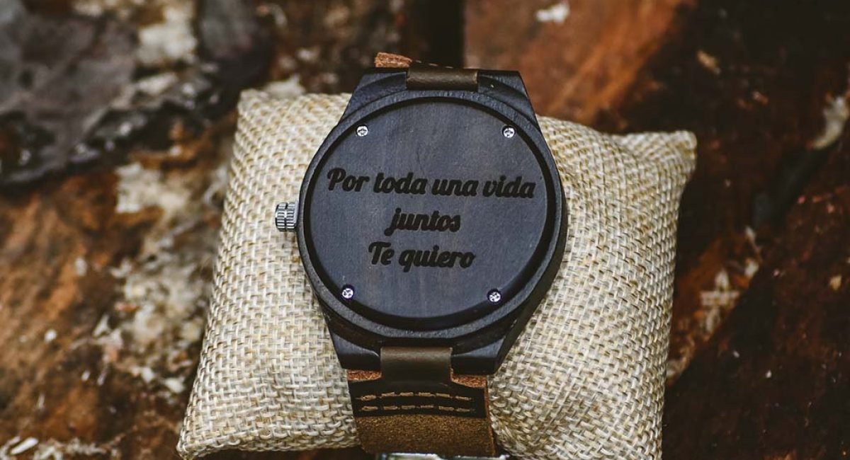 reloj personalizable madera